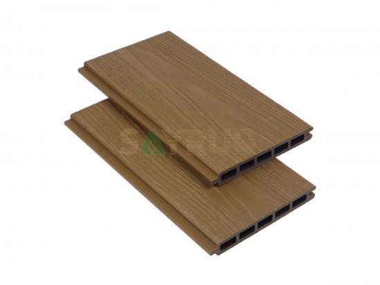 Co-extrusion wood plastic composite fence